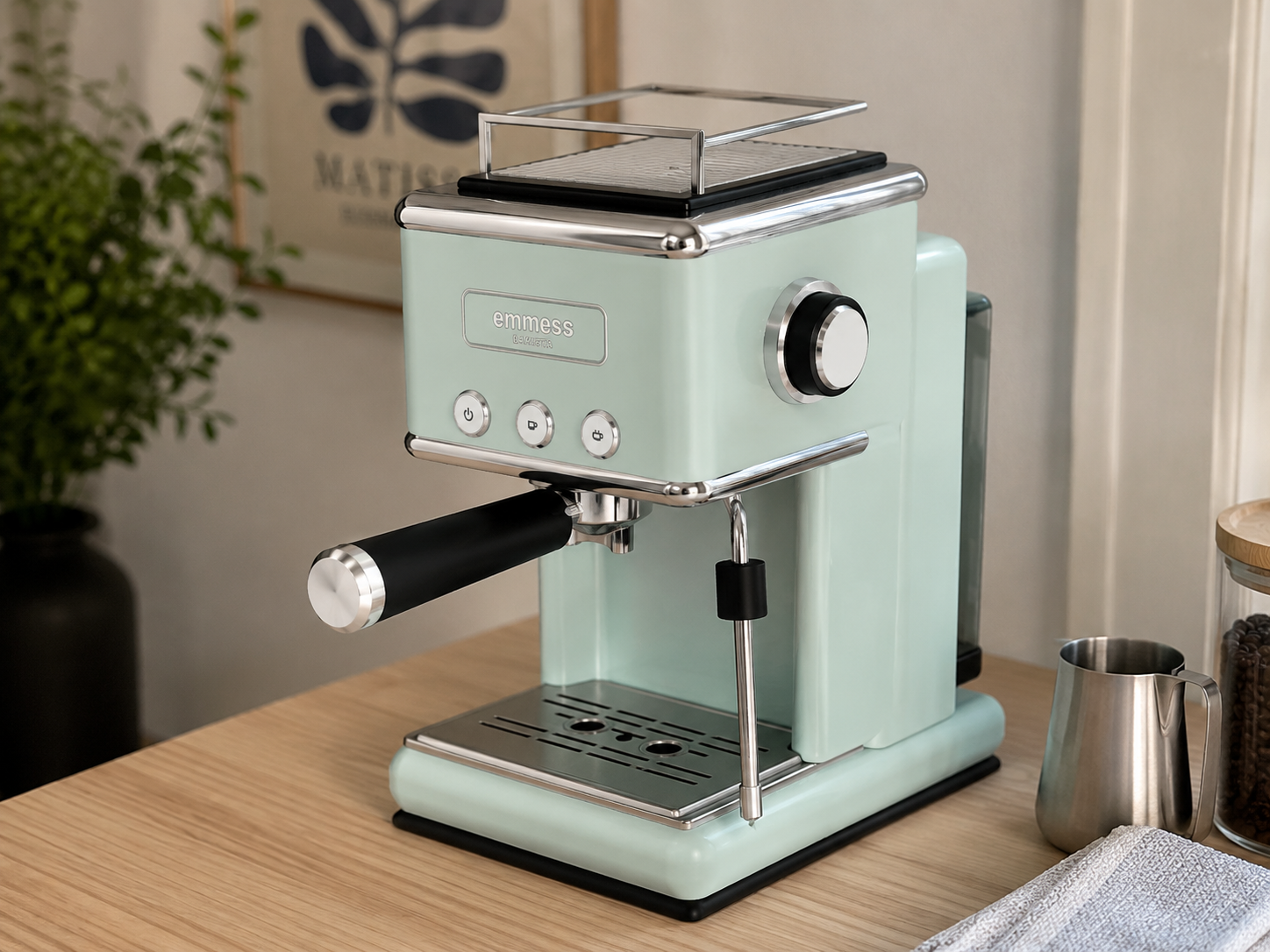 Second lifestyle reference of the mint Emmess coffee machine
